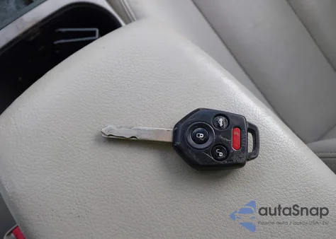 2013 Subaru Legacy 3.6R Limited z USA, uszkodzony, nr VIN 4S3BMDK66D2014209